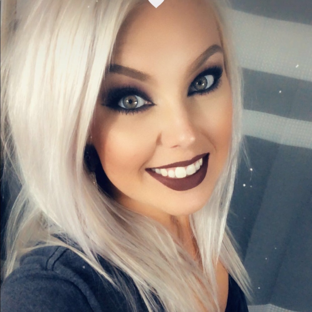Meet your Posher, Cassie
